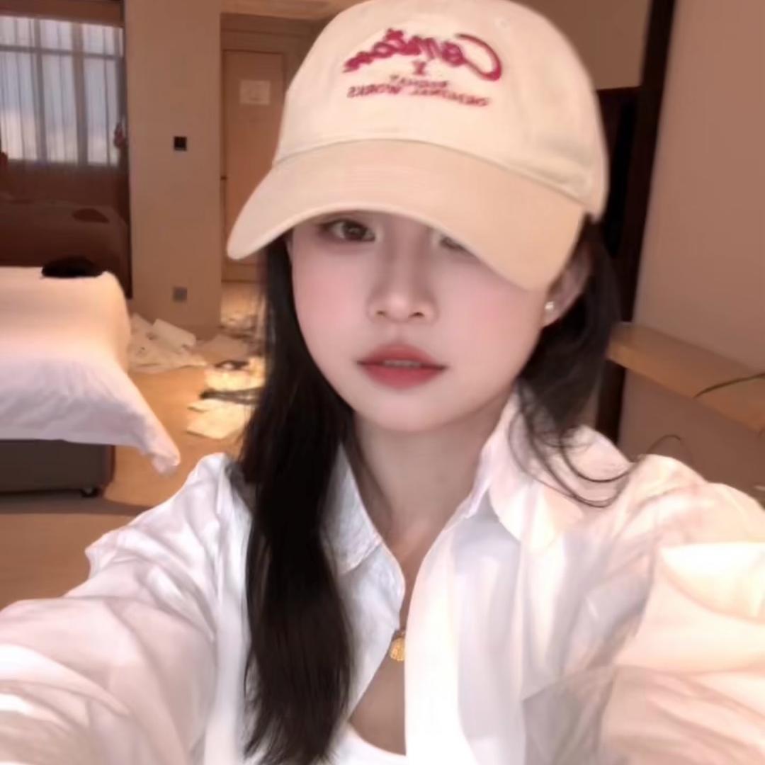C小小.