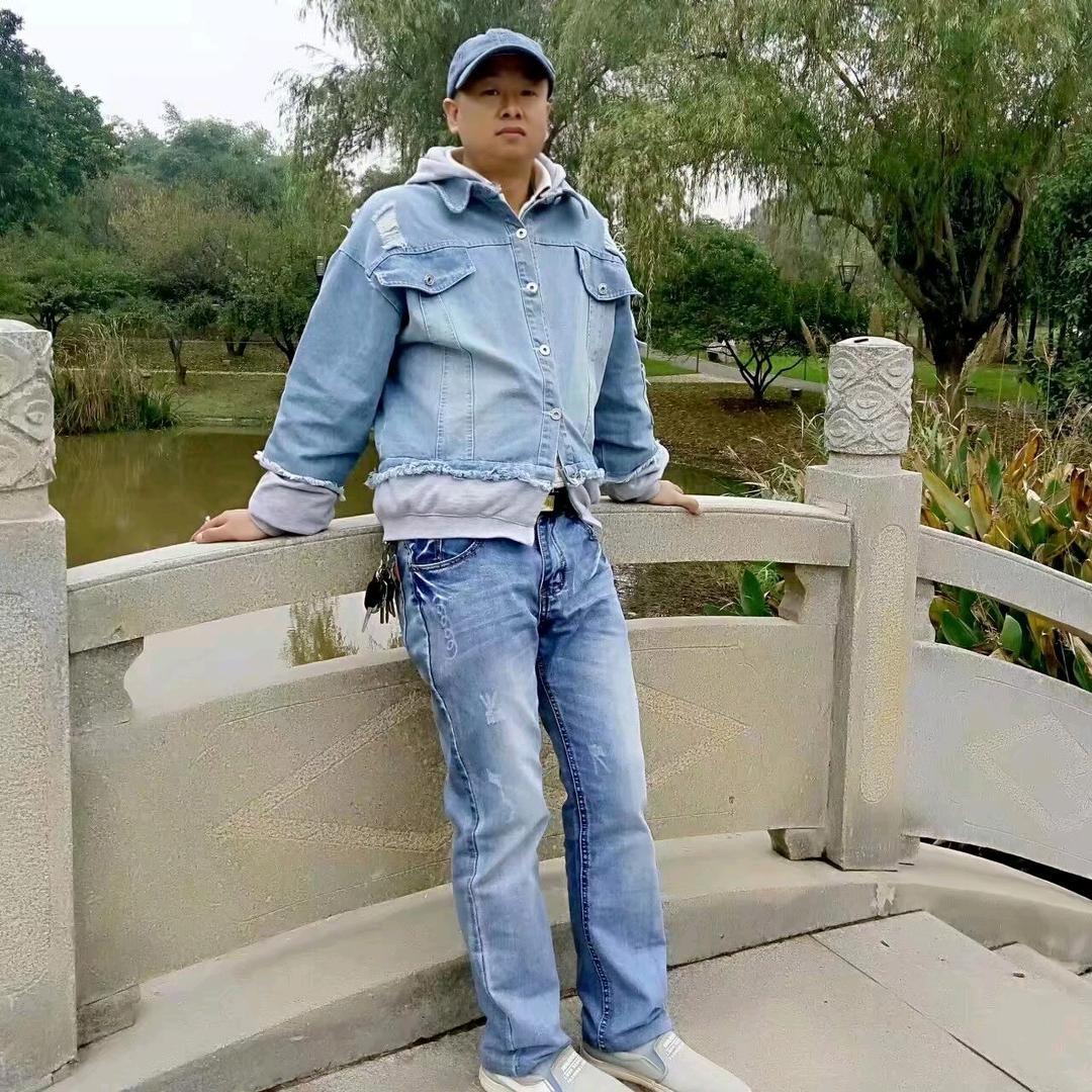 光弟游长沙……