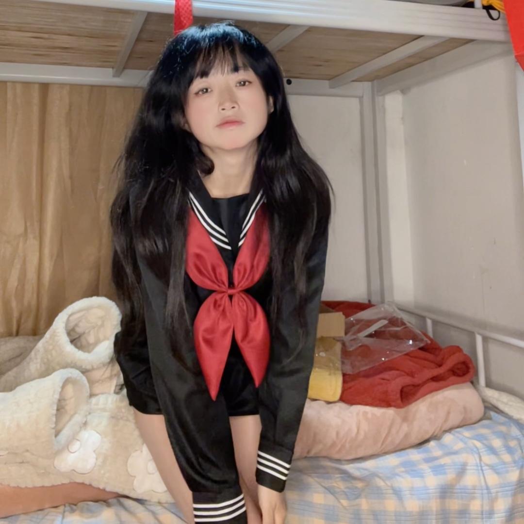 甜甜圈碎掉了（努力活着）