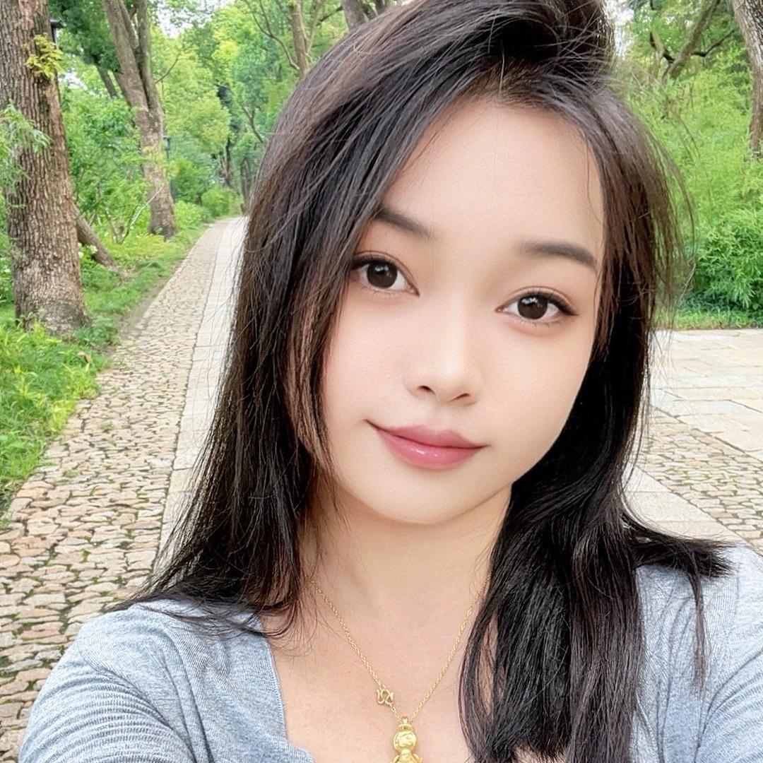 文佳佳
