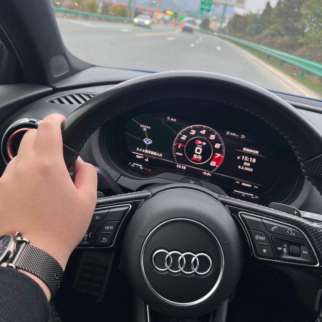 鼎汇性能车