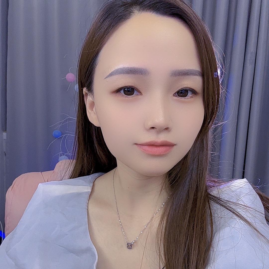 英子吖🌸