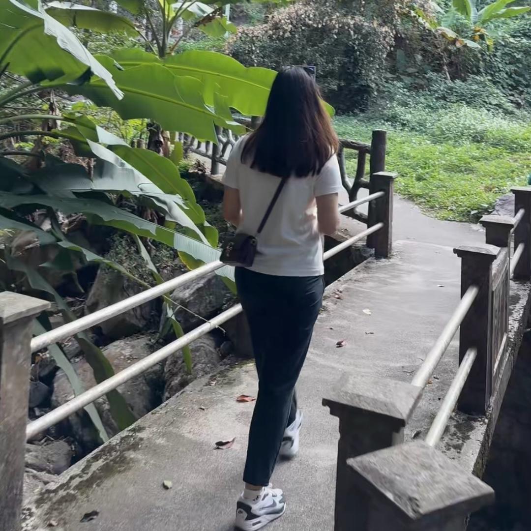 妍贝贝✨
