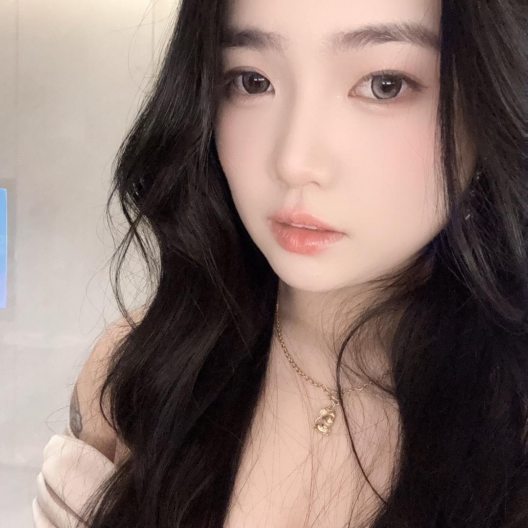 茵茵Chri$$ie：）