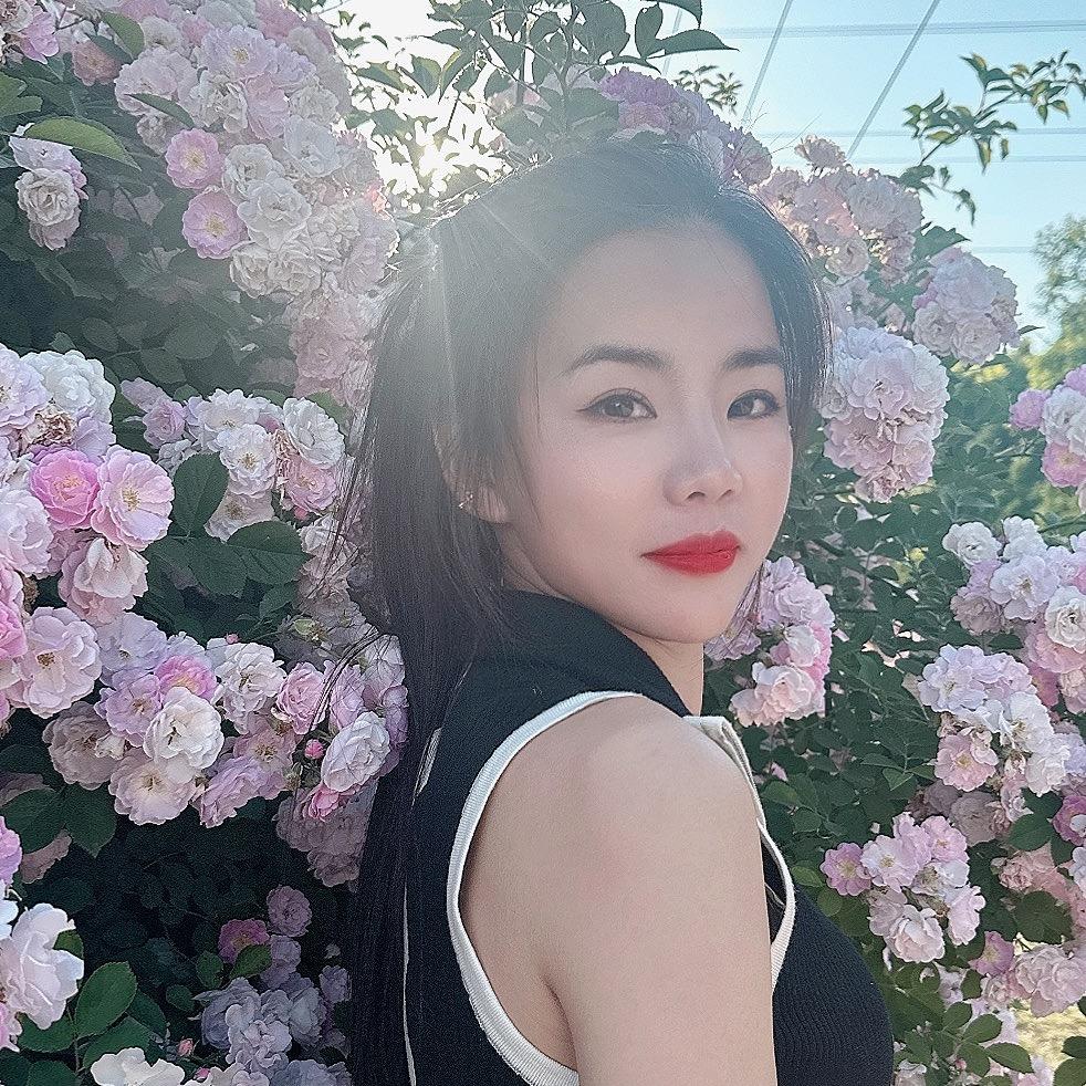义渑做眉毛的董小姐