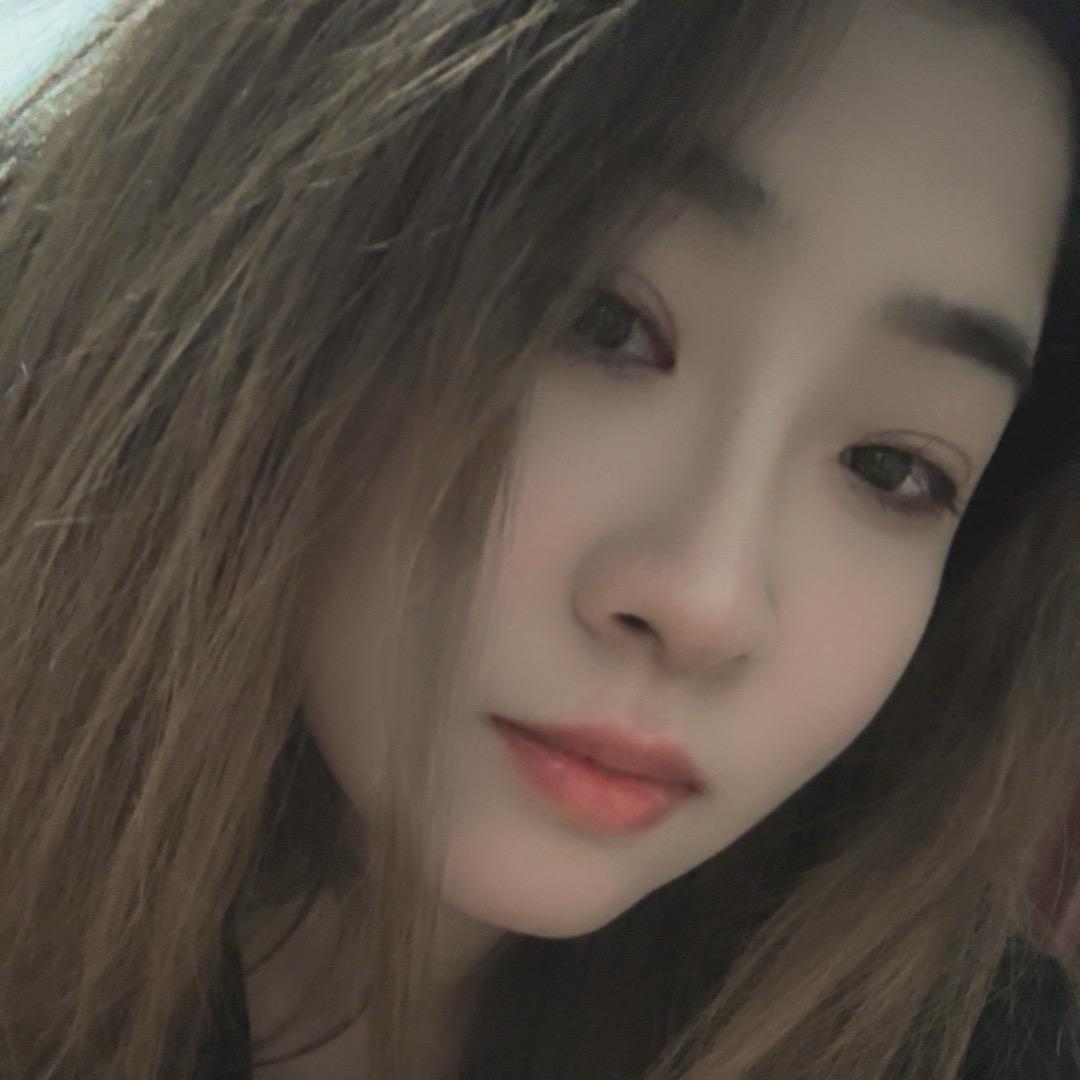 小梅吖
