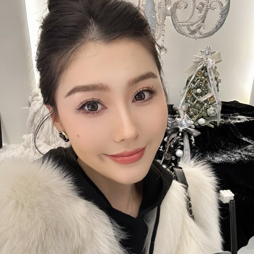 霹雳黎Evaaa