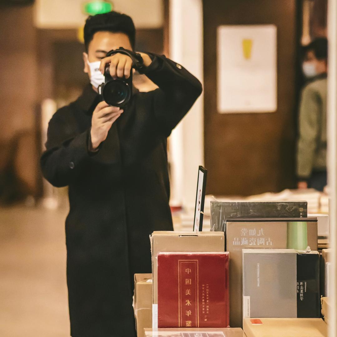 不问归期。