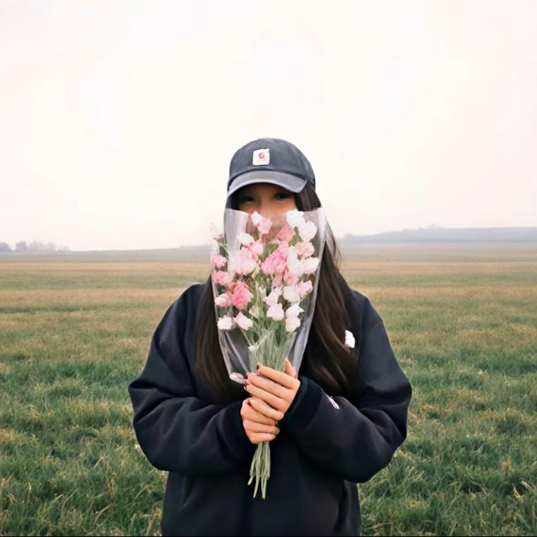 月月.