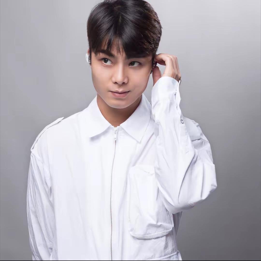 表哥（覃进展）现场直播