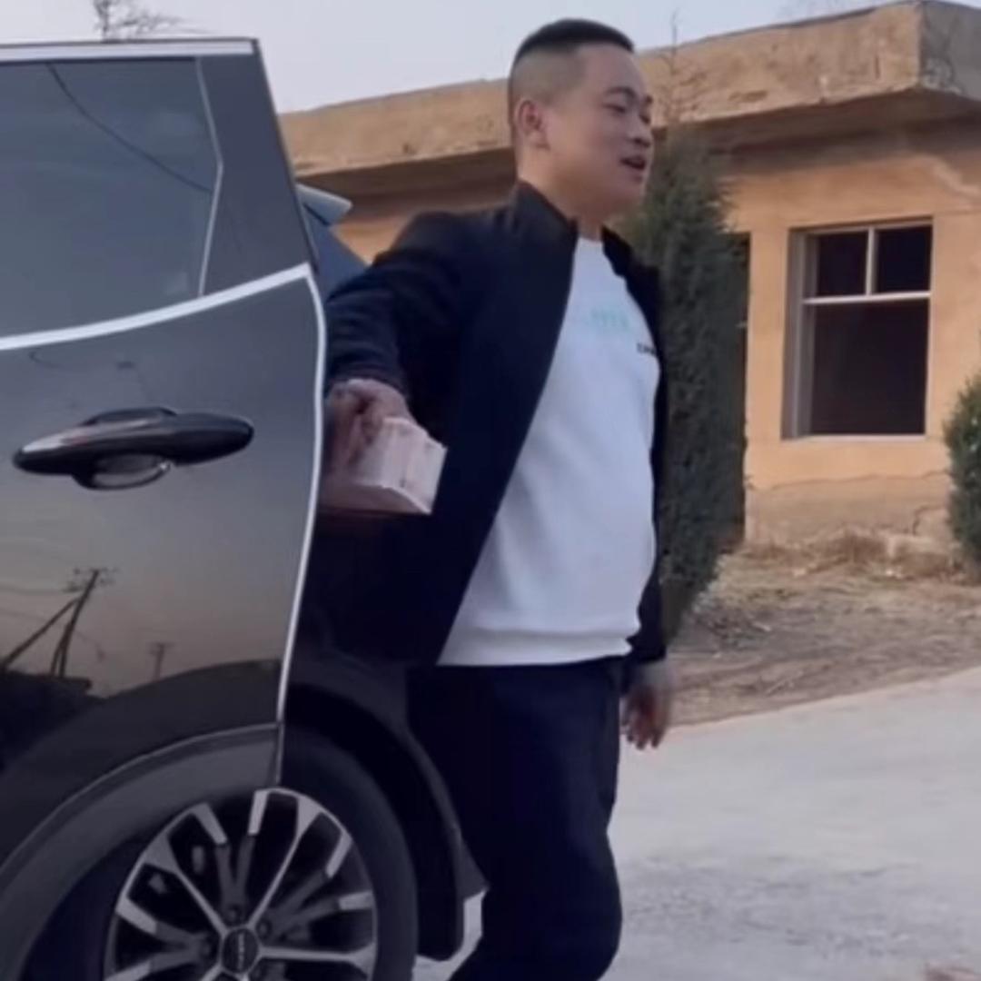 猛弟→流浪地球（带着老板走遍祖国）