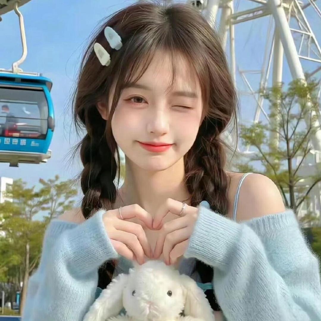 ✨ 🍓Caroline 🐰