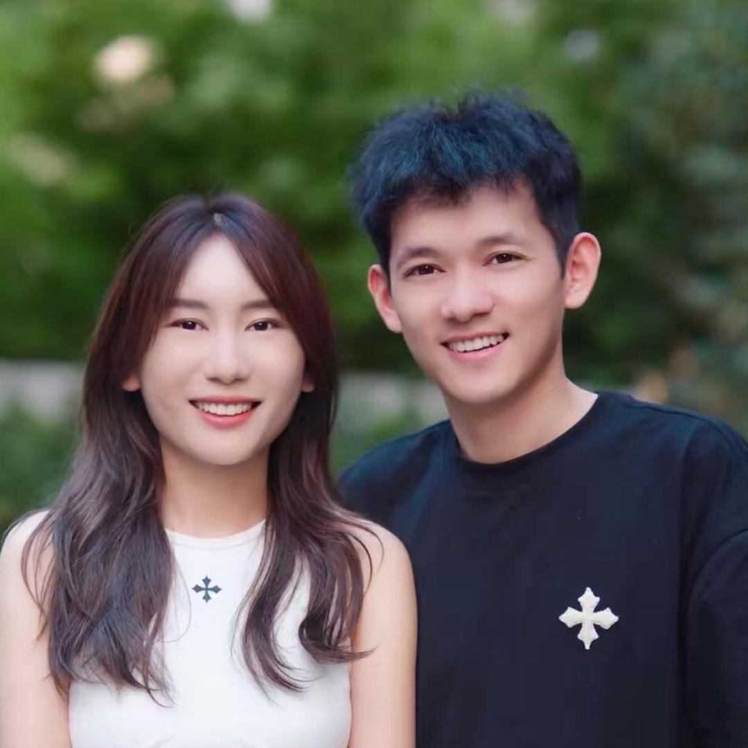 亚慧高航的生活(18号首播早9点)庆典