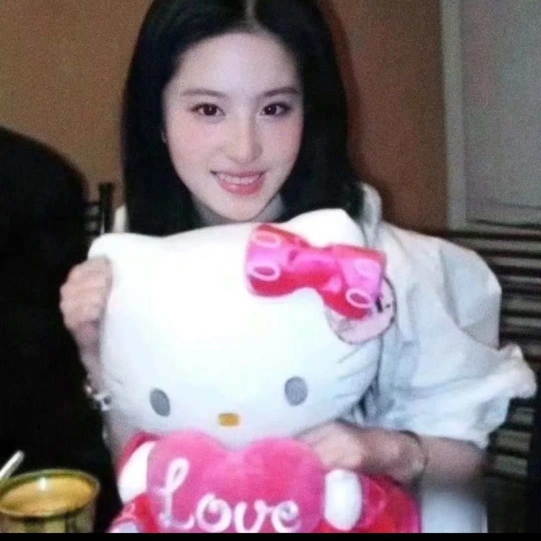 茹茹（随缘飞机大厨）