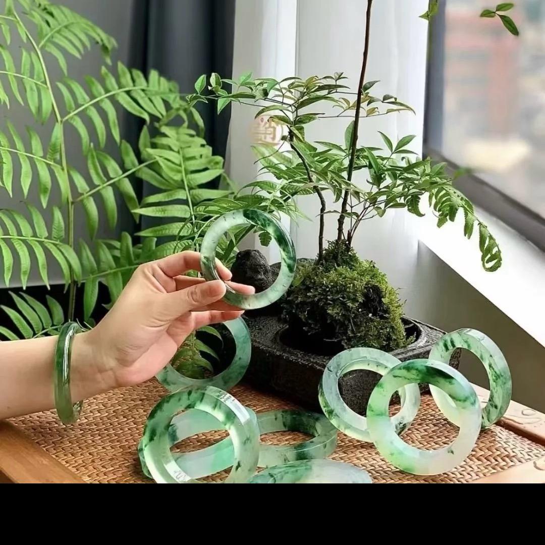 鸿运玉翠之家