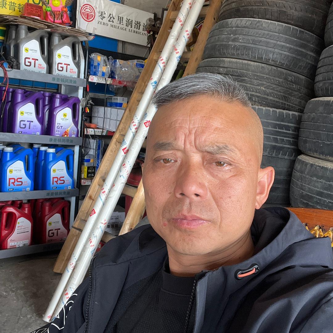 辉煌汽修徐合国