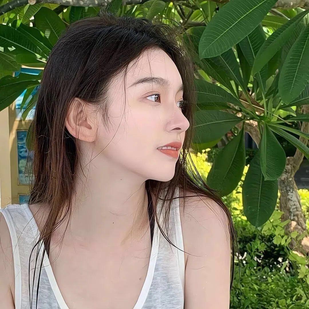 少女爱丽丝