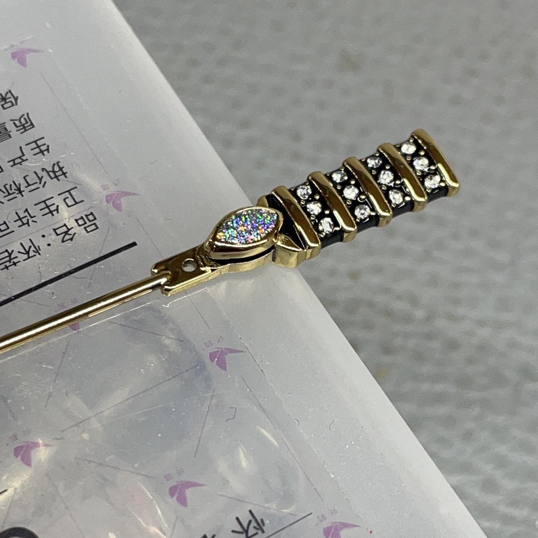 合顺眼镜点漆.点钻.敲铆钉