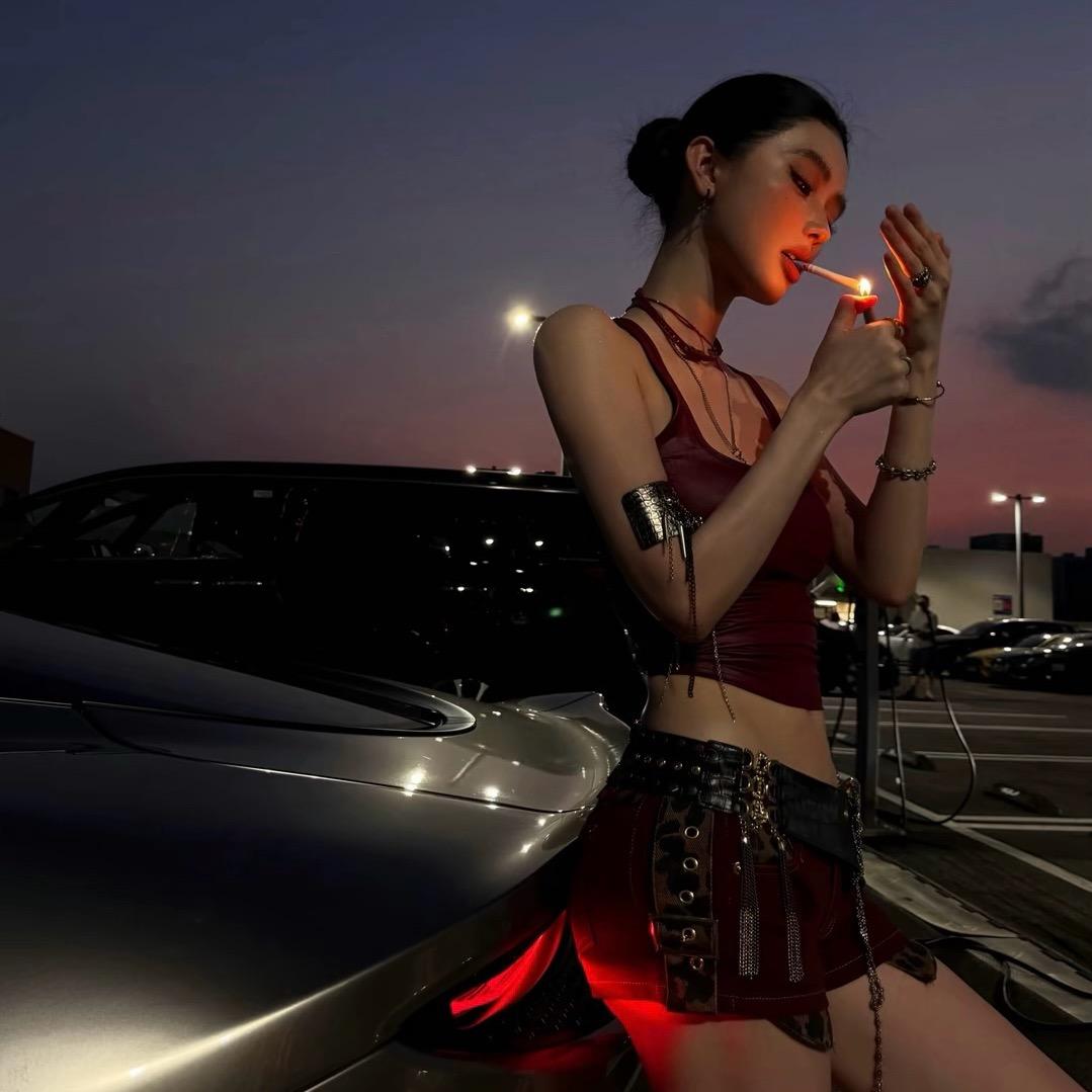 有点小U伤 _.