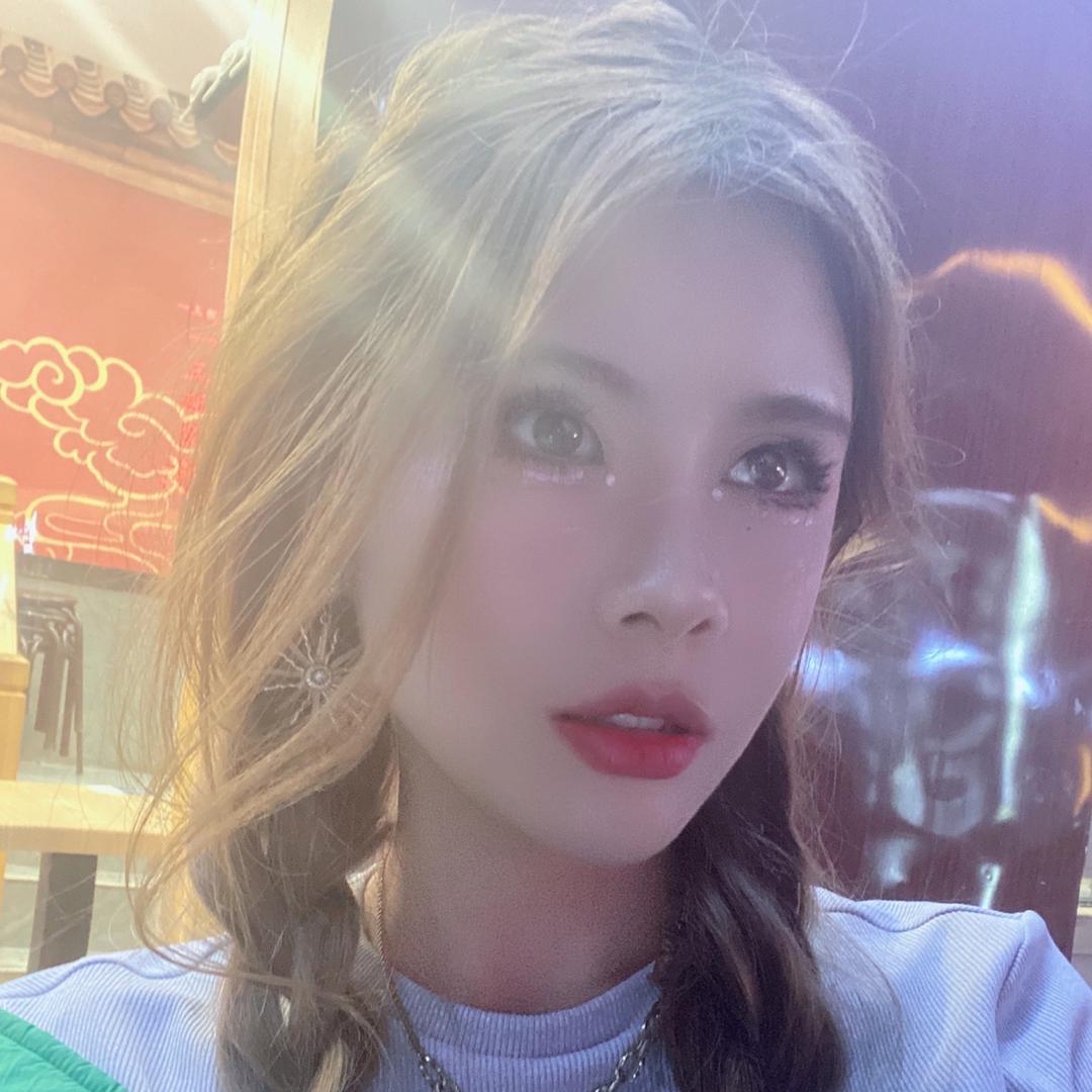 小阿姨吖💓