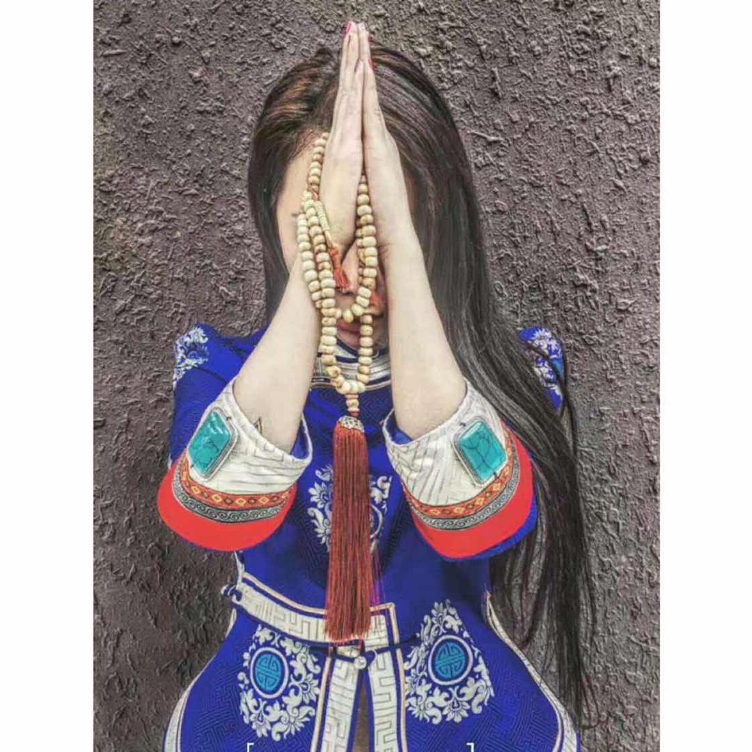小妖的石头