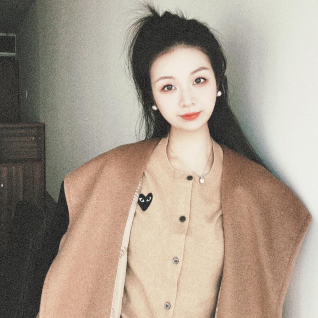 是胡太小洁呀～