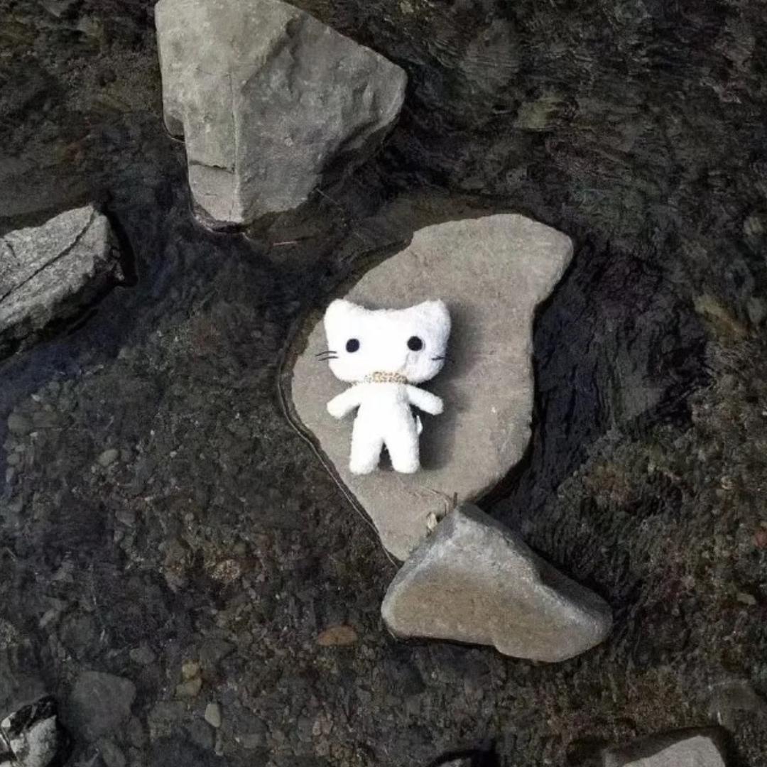 u