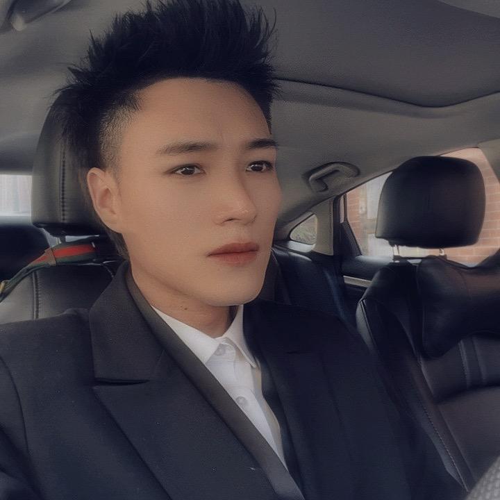 Mr Bai