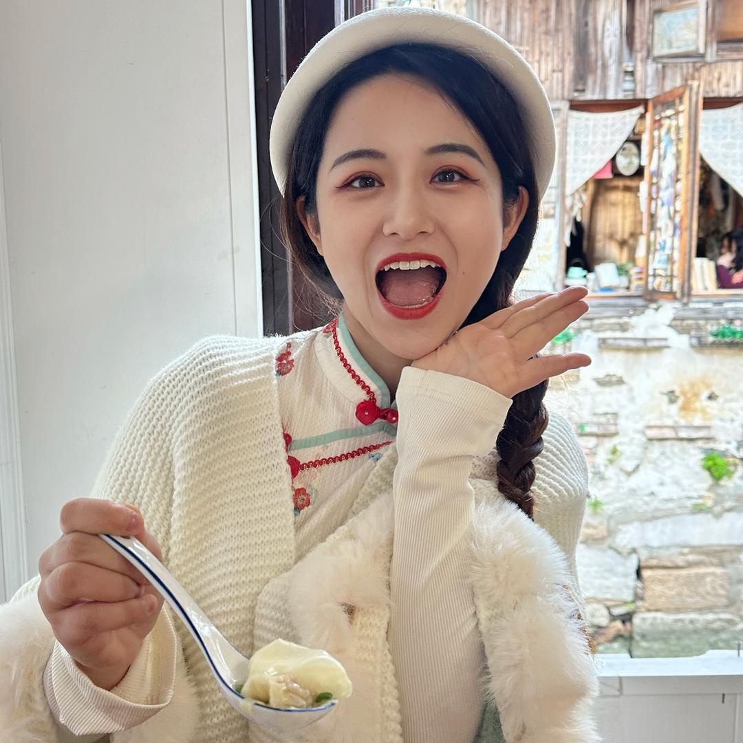 杨德丹妮