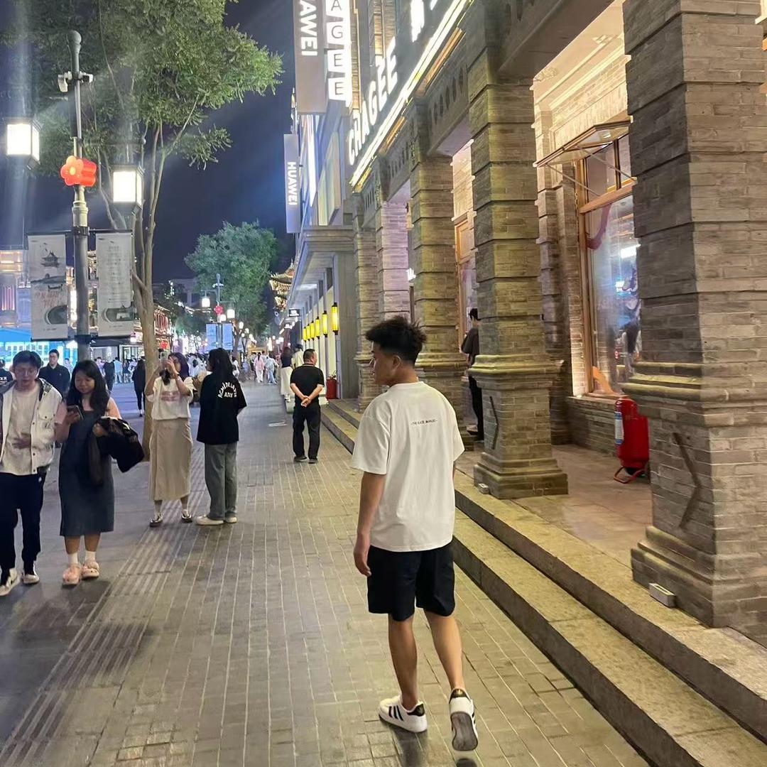 龙龙👾