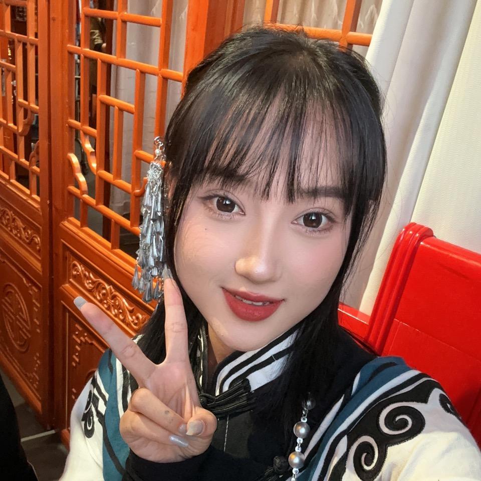 禄丰小姨妹探店