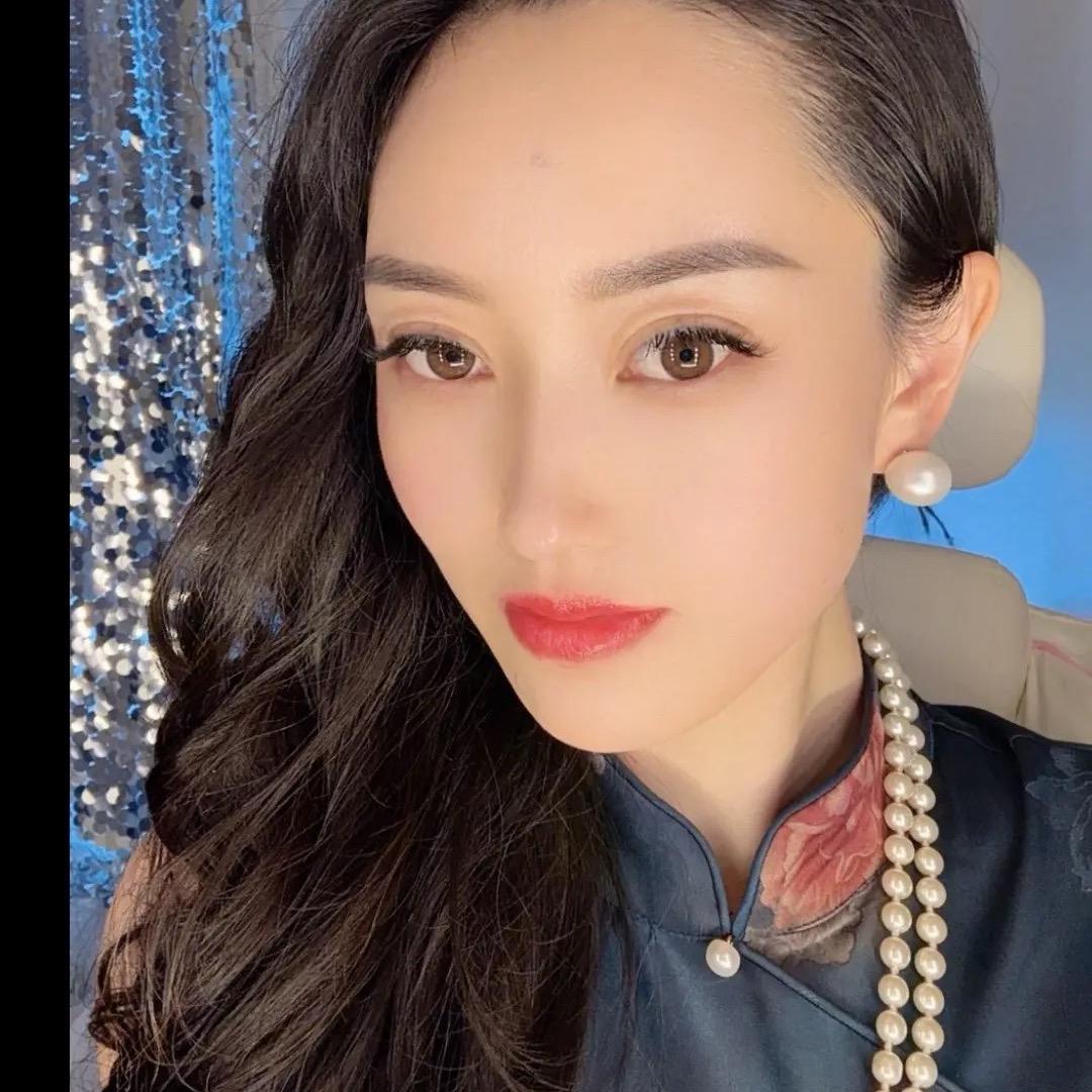 明明🌹（七待有你，夕望是你）