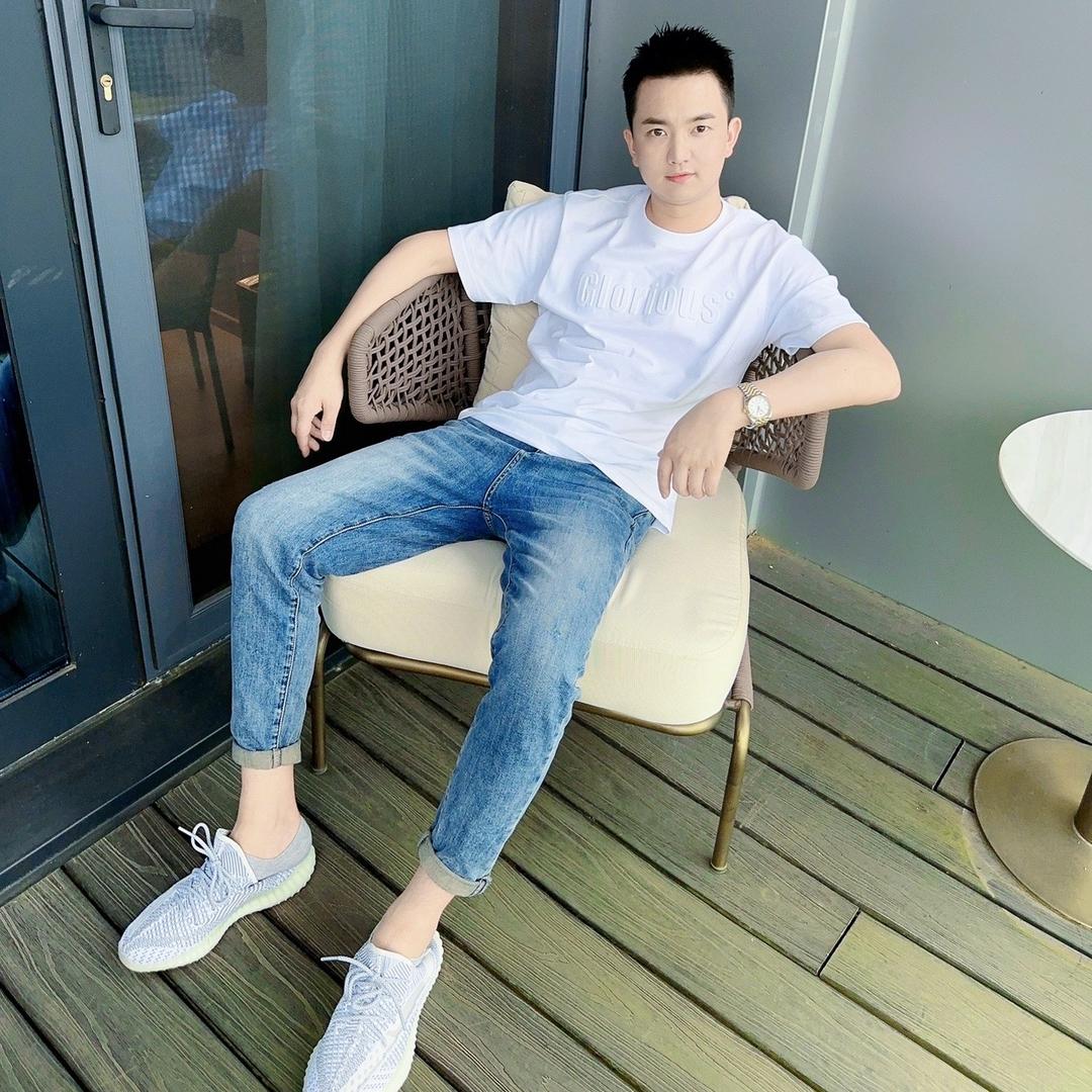 休宁做眉毛的侃爷