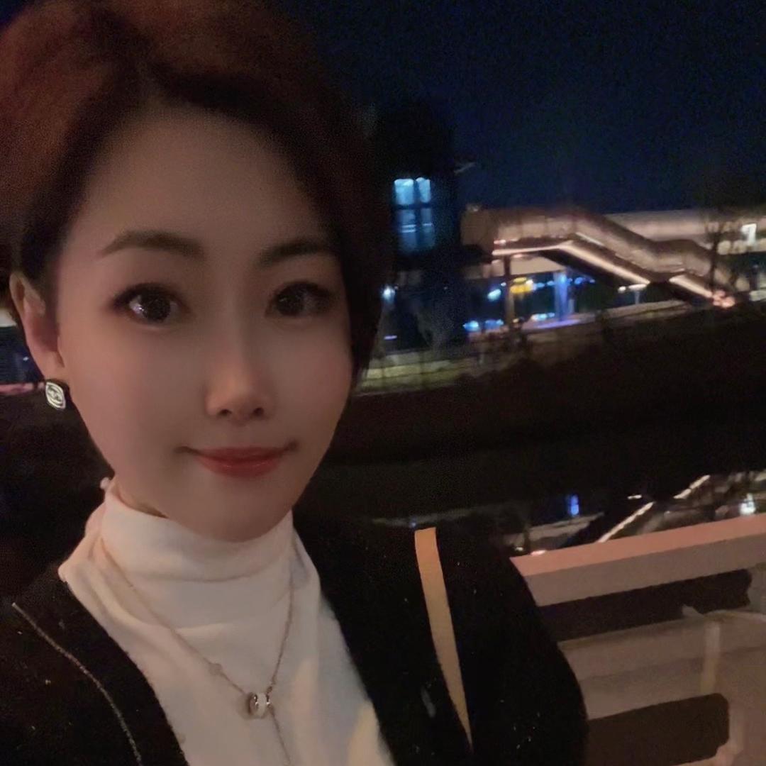 浅浅爱