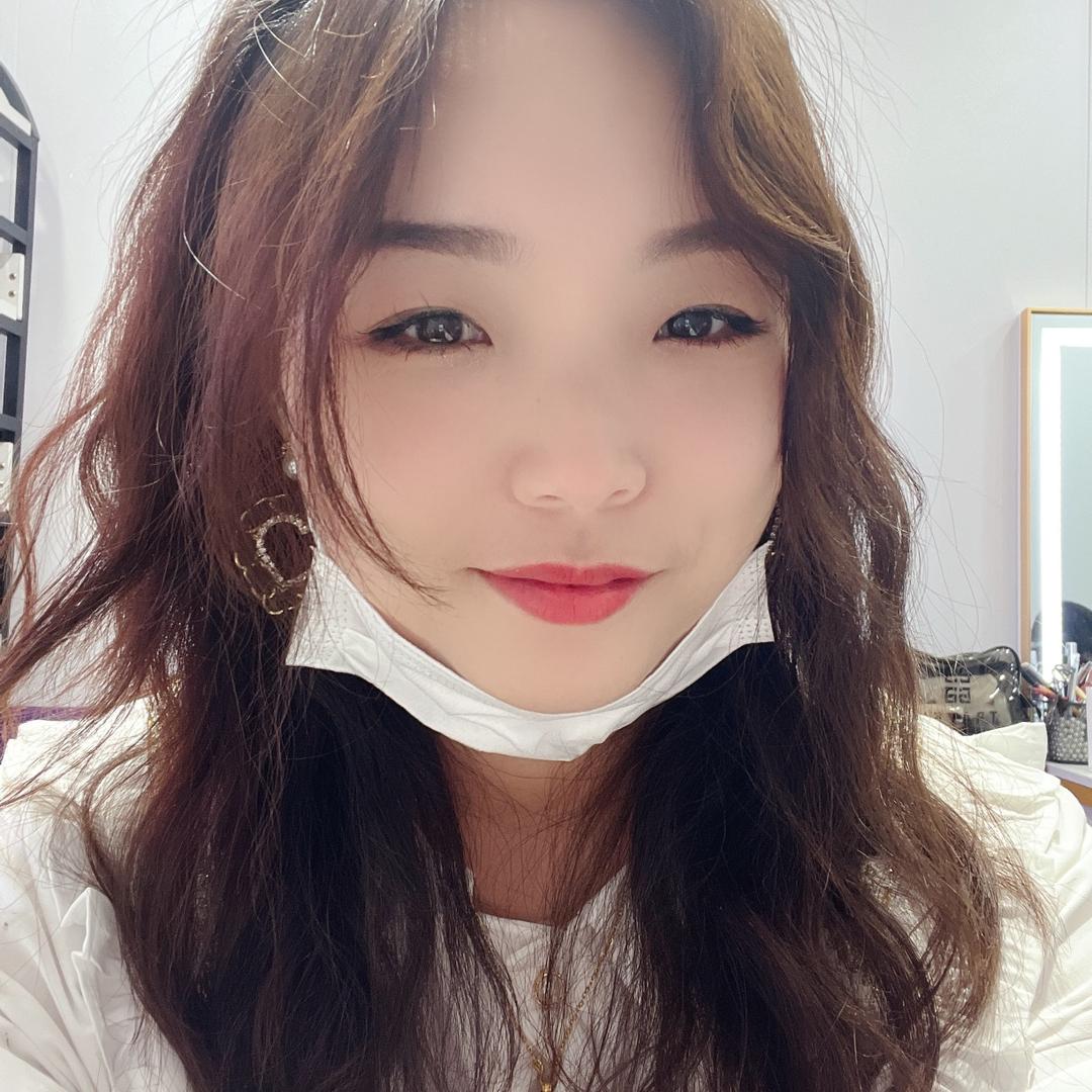 襄城县缘怡美甲店