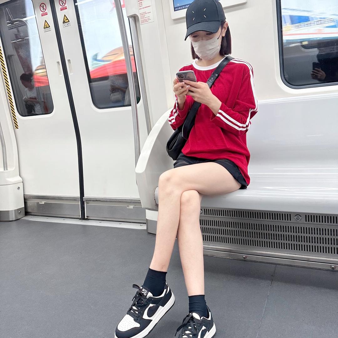 界首CC鞋服实体店