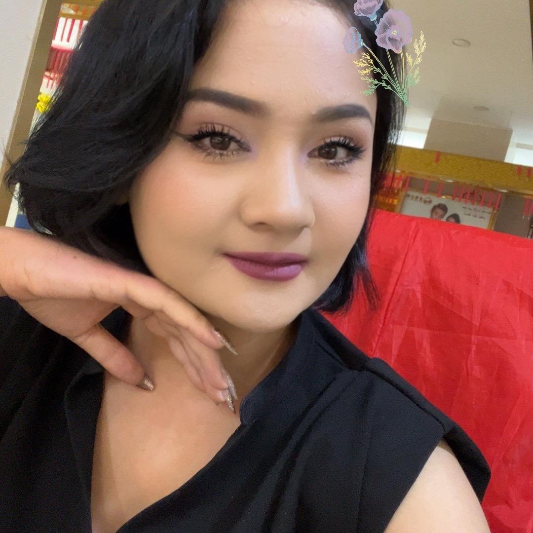 Dilnur 美甲