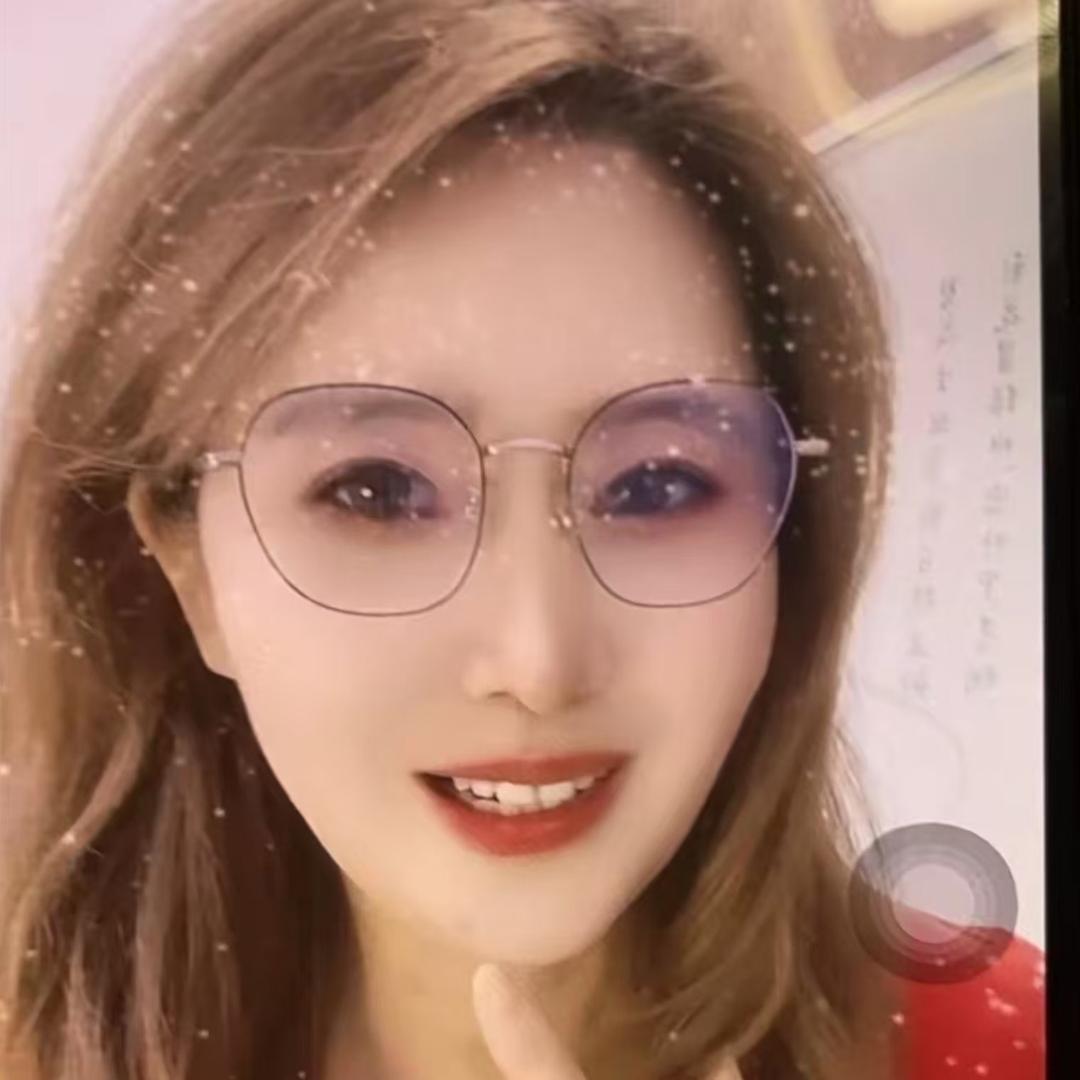 青山富婆巜盖氏家族》中午二点播🔥🔥