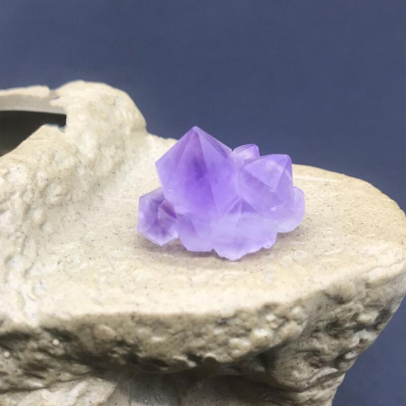 帝蓝矿晶