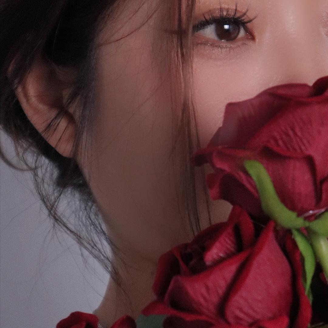 一个做牌匾的小姐姐🎀