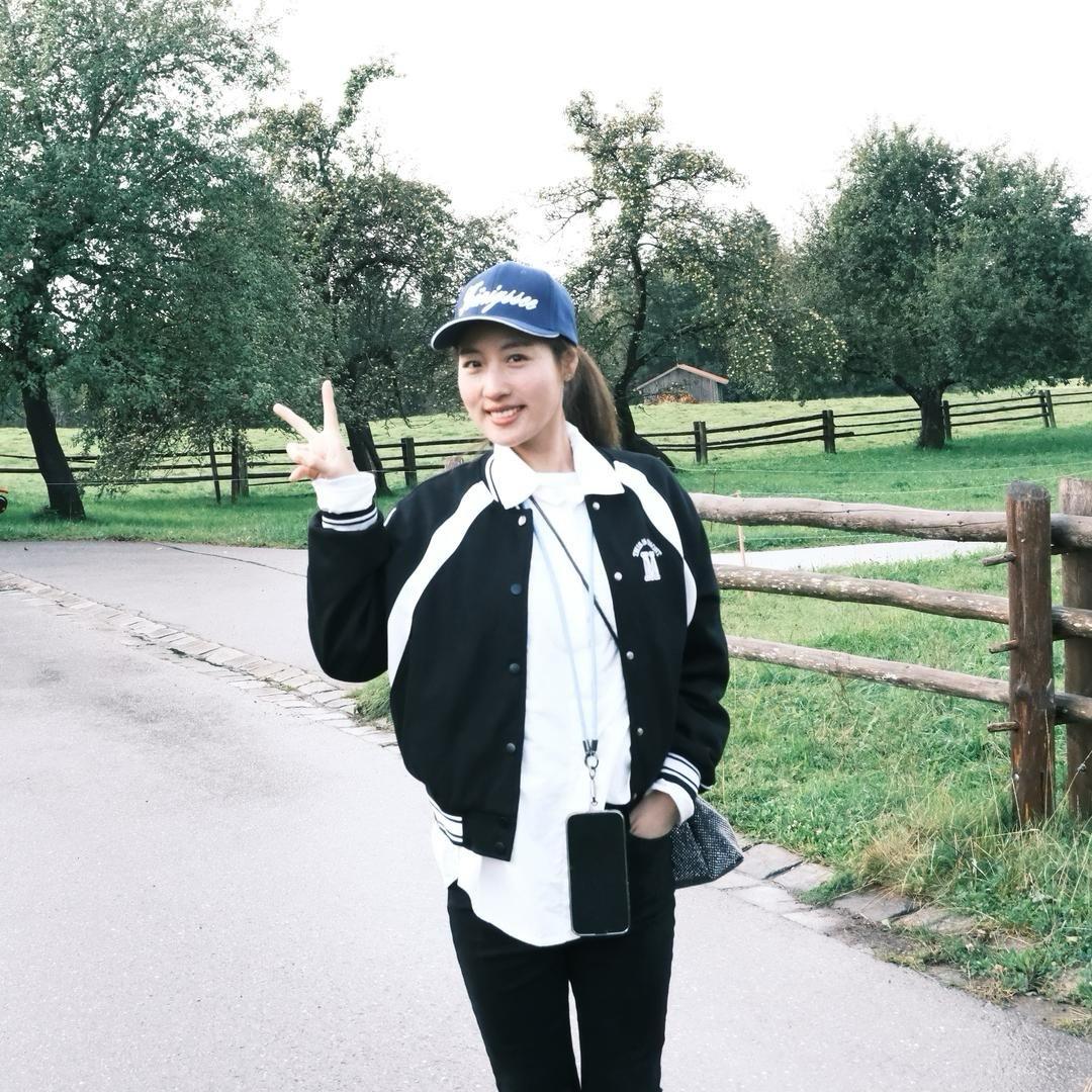 贪玩的许亦婷🇺🇸