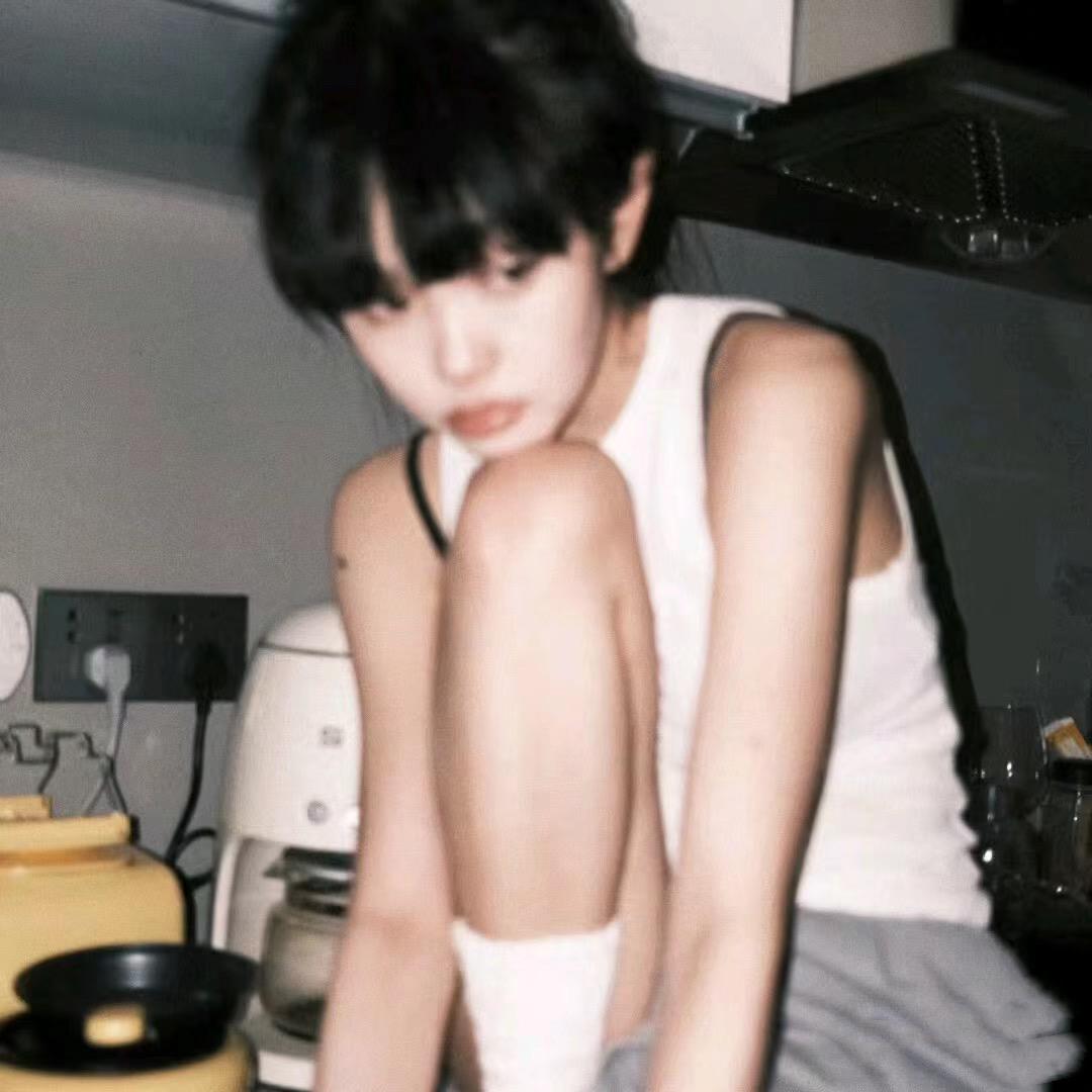 ‘’T t