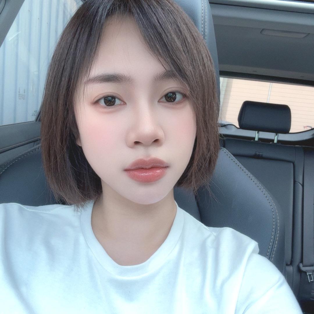 哆啦A梦😄