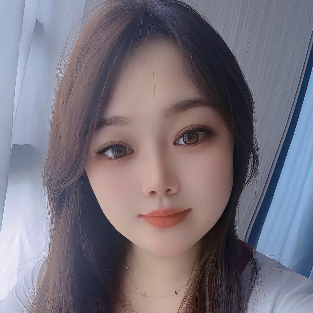 八月