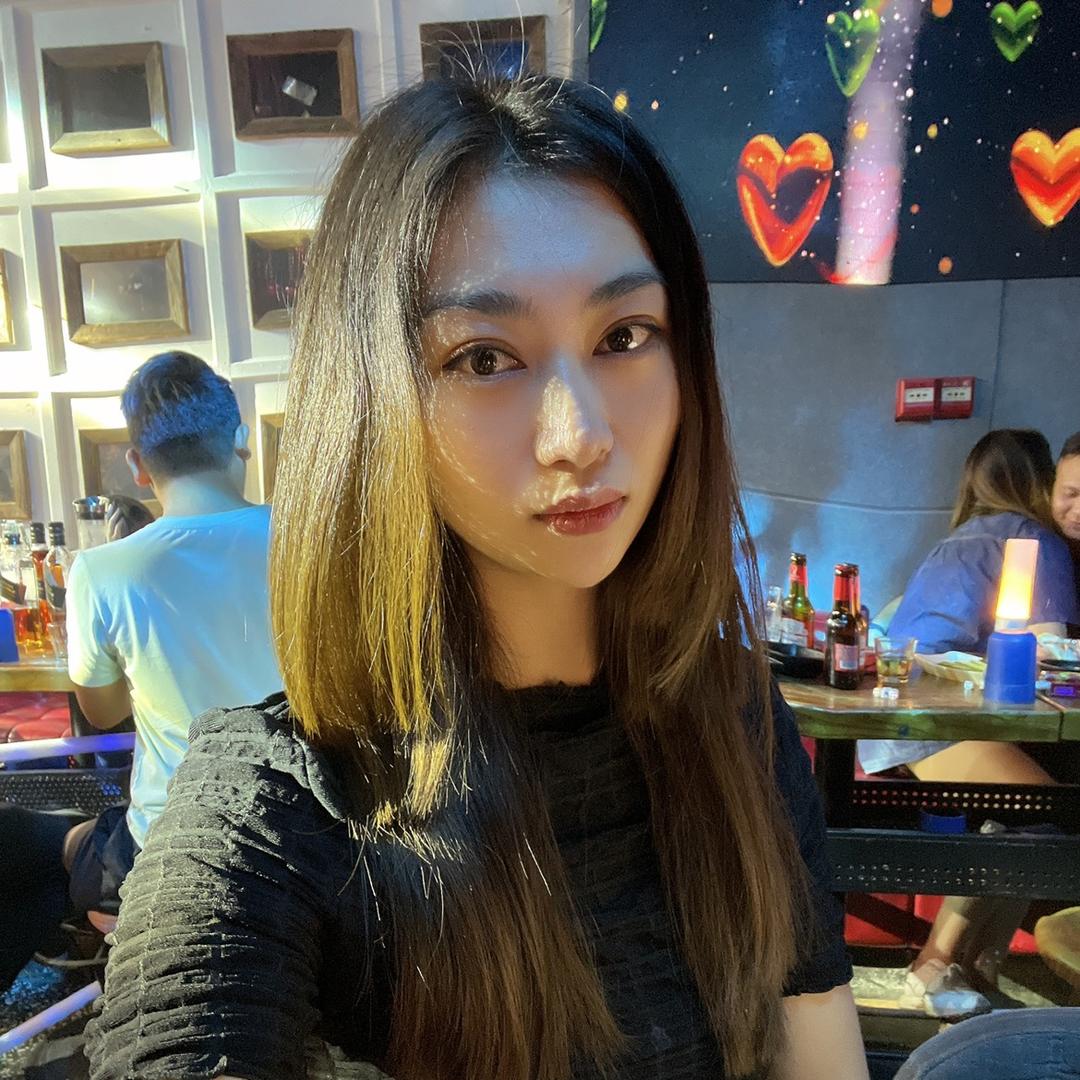 小芸：xy4477789