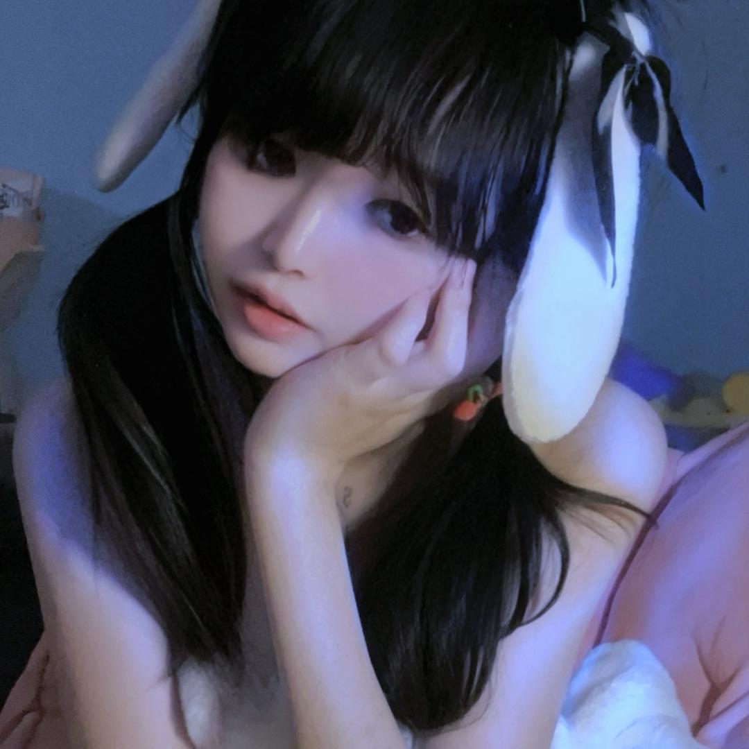 莓莓奶兔