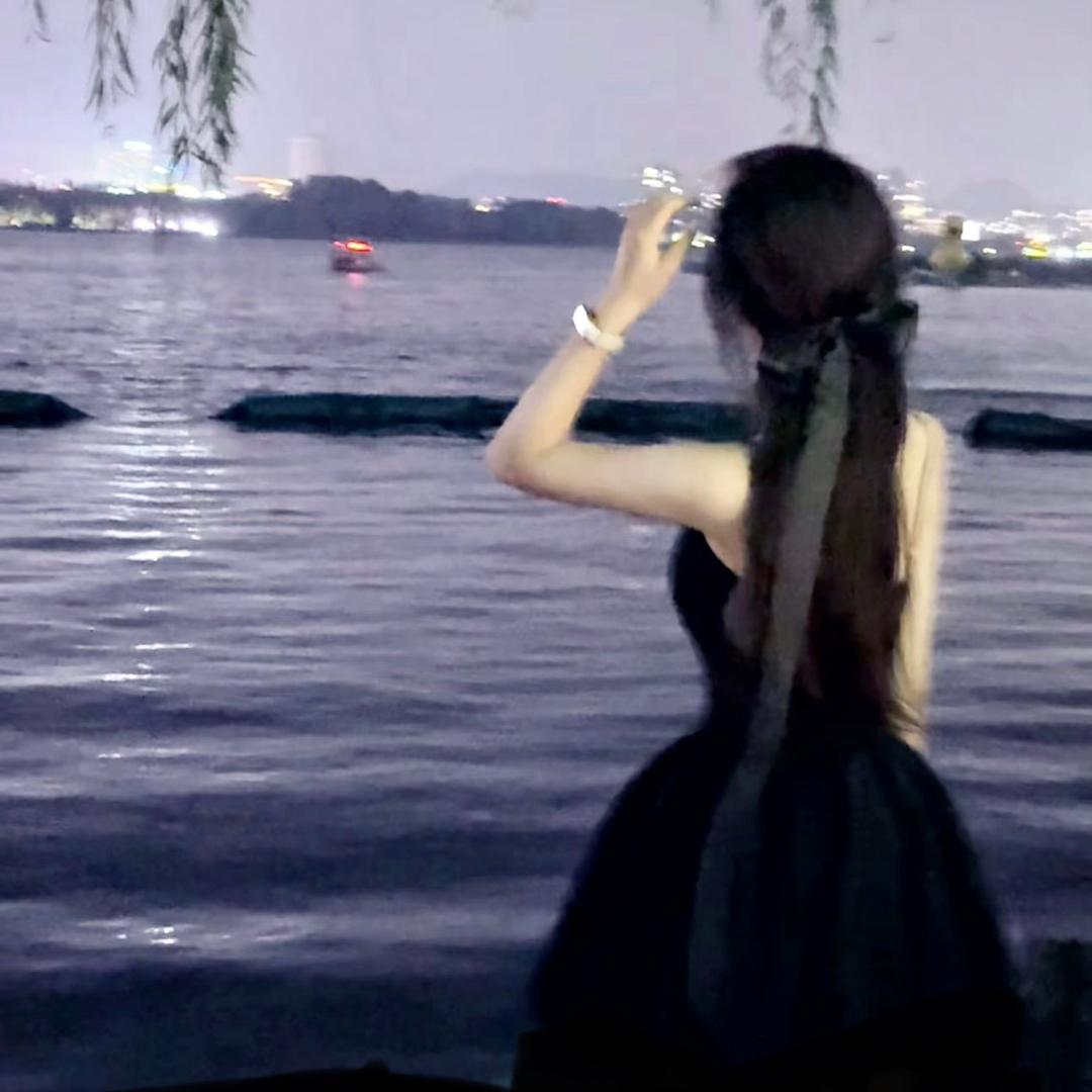 大杯冰美式不加糖☕☕