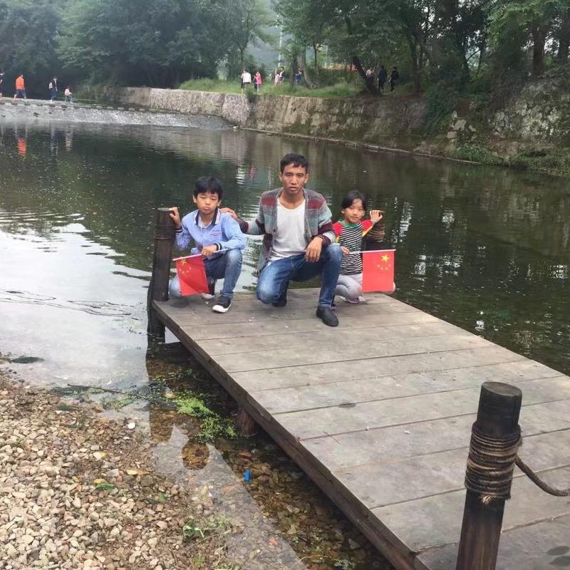 单亲爸爸《两个宝》