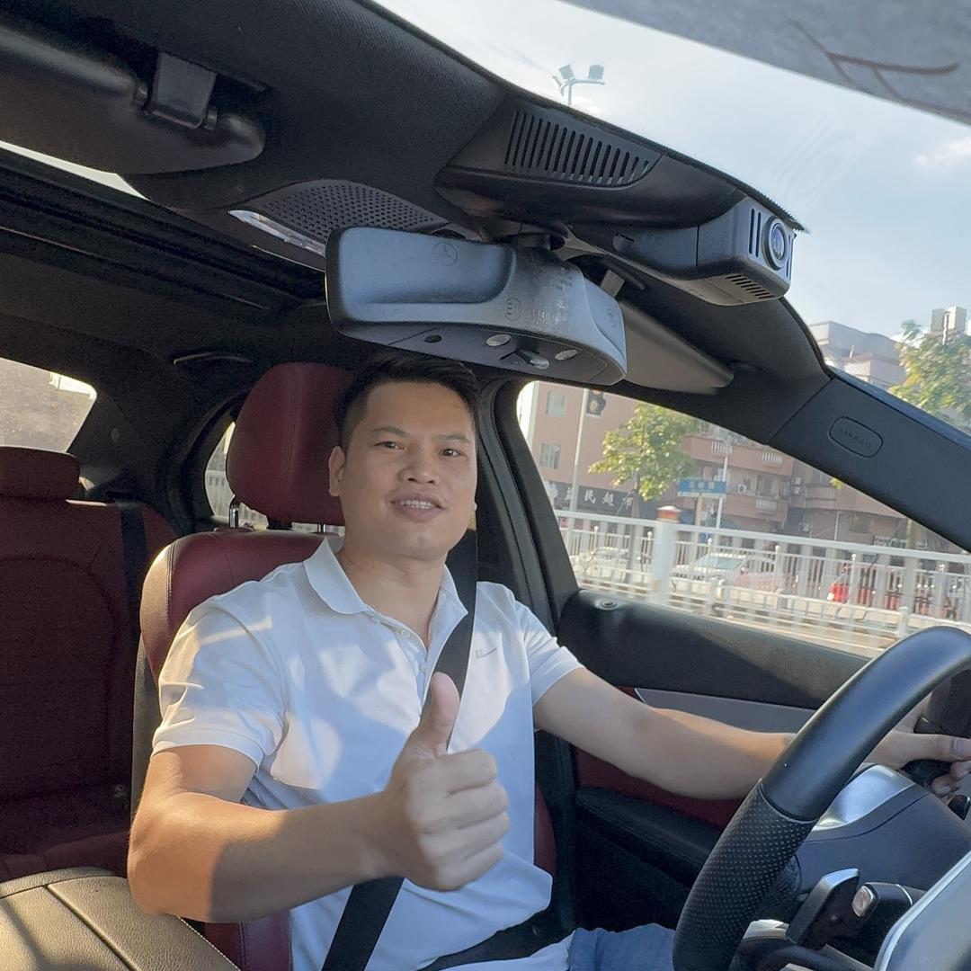 宇威汽车