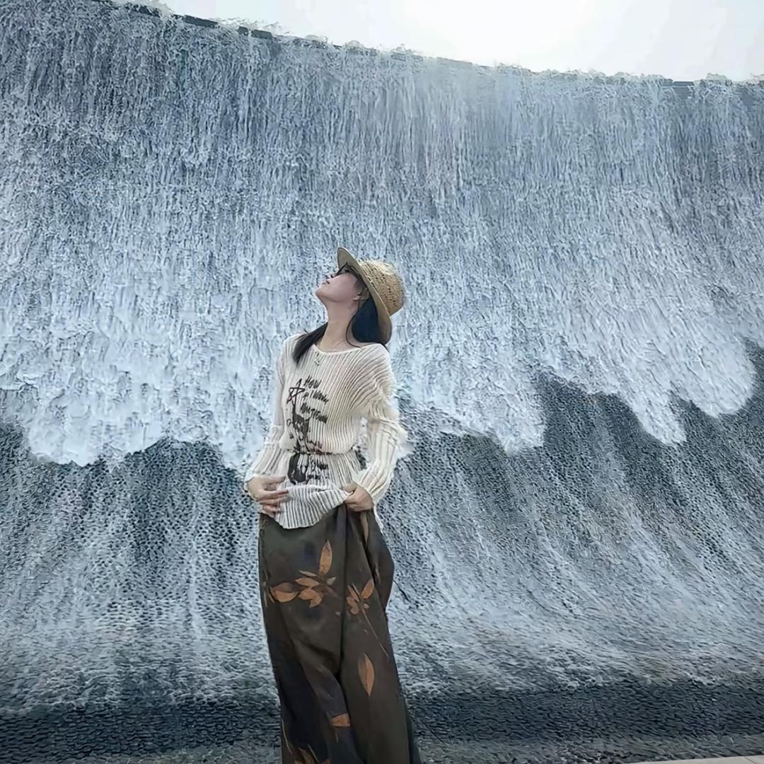 风华依旧笑春风。